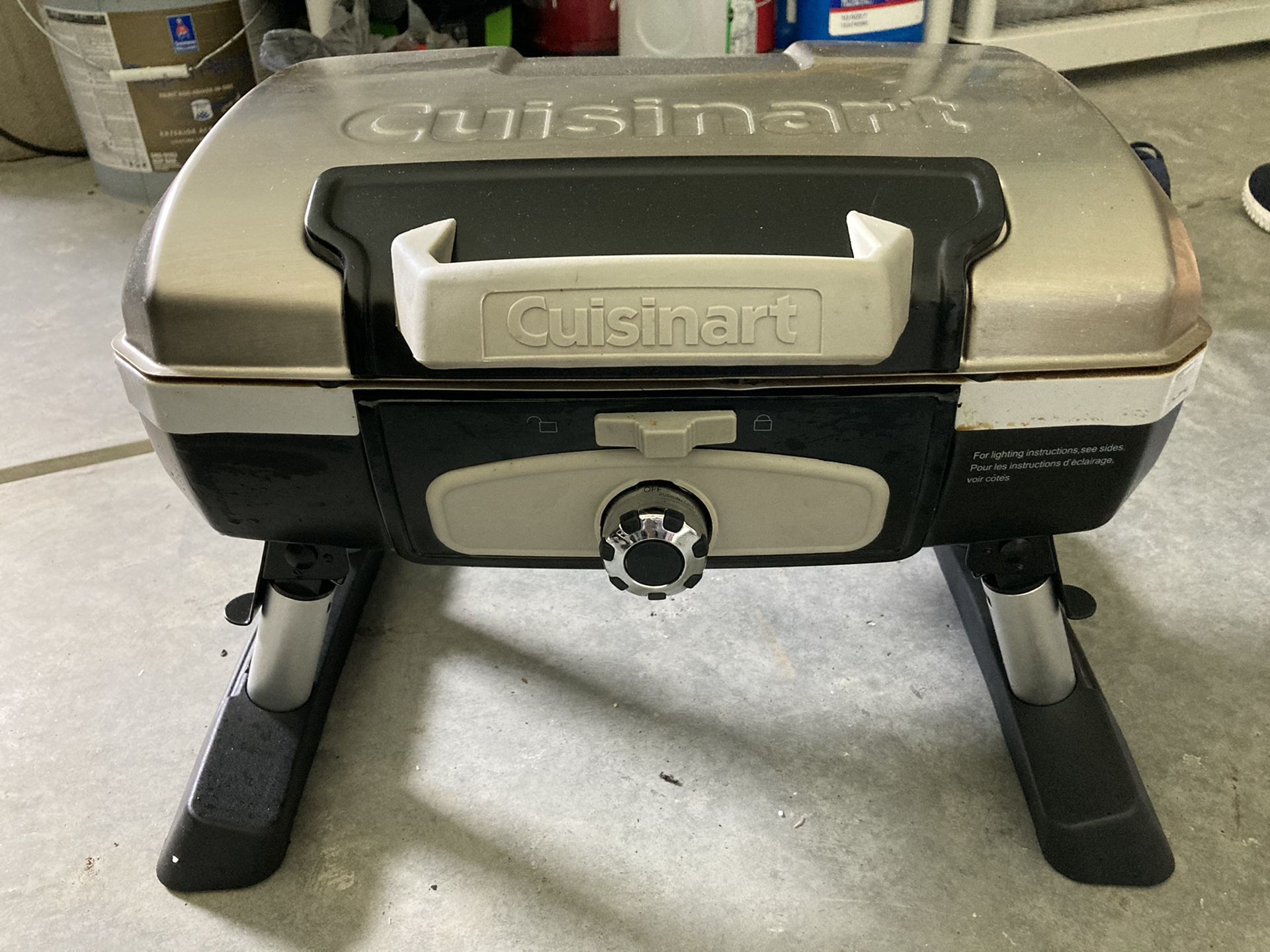 Cuisinart portable grill (with 4 propane tanks)