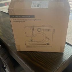 SEWING MACHINE/brand New