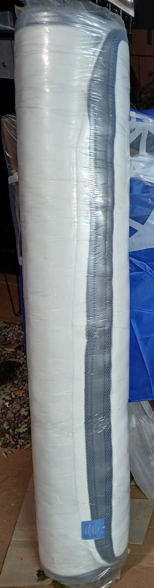 New Queen Mattress, 10 inch Hybrid Mattress Queen Size in a Box, Medium Firm, Pressure Relief & Moti