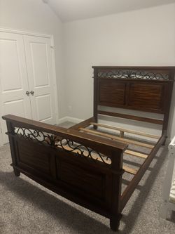 Solid Wood Queen Bedroom Set – Bed Frame, Dresser & Mirror (Fair Condition)