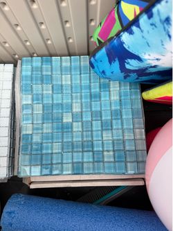 Glass mosaic tiles
