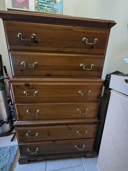 JDI VINTAGE PINE DRESSER — 1980s