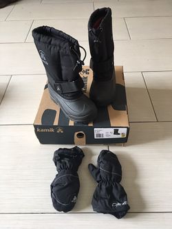 Snow Boots Size 11 (children)