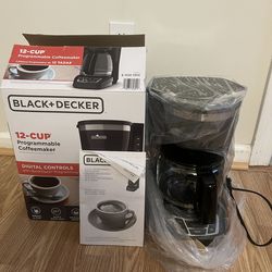 50% OFF🔥🔥   BRAND NEW PROGRAMMABLE COFFEE MAKER.  12 CUP ☕️☕️.   ALL DIGITAL. 📱. STILL IN PLASTIC.  TARGET PRICE $47.99. (SEE AD). SALE ONLY $25🔥?