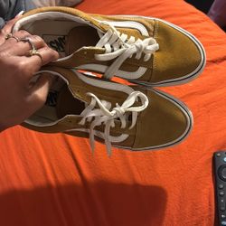 Tan Old skool vans Men’s 8 Women’s 9.5