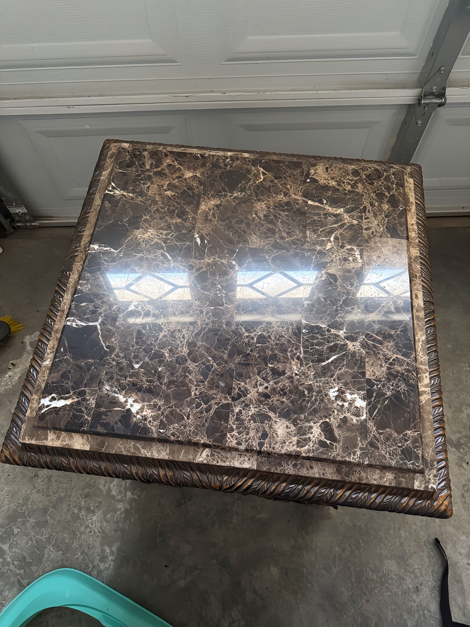 Elegant Marble-Top Side Table - Ornate Wood Carving