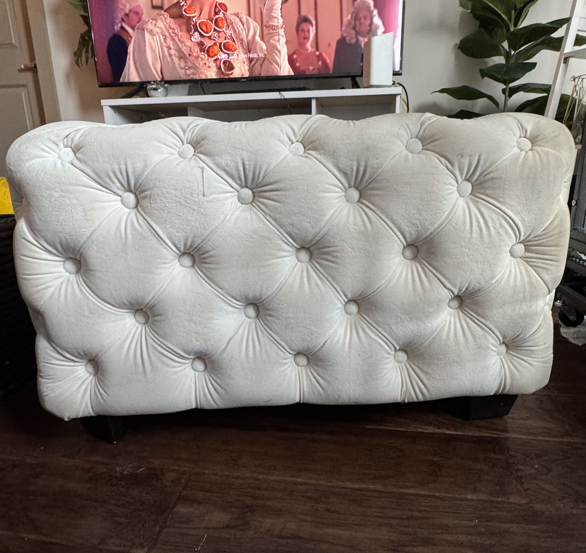 White Ottoman