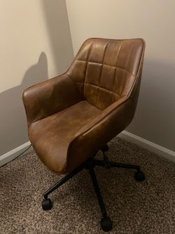 Faux leather chair (Duhome)