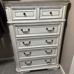 Magnolia Manor Chest Dresser