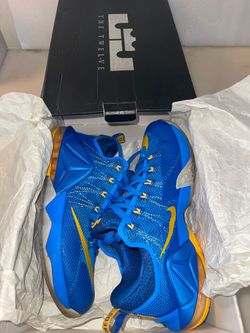 Nike LeBron 12 XII Low Entourage Photo Blue Gold Men's Size 10 724557-484 OG Box