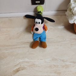 Old Goofy Plush.