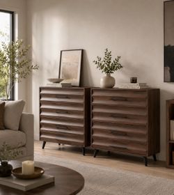 Set of 2, brown dressers with 4 storage drawers