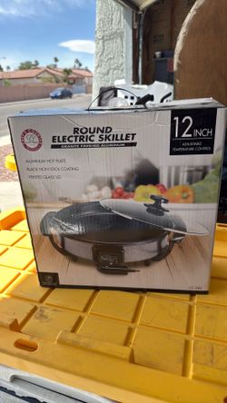 Electric skillet