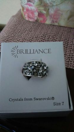 Beautiful Ring with Swarovski crystals