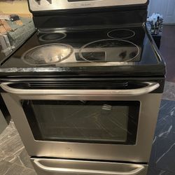 Frigidaire Stove 