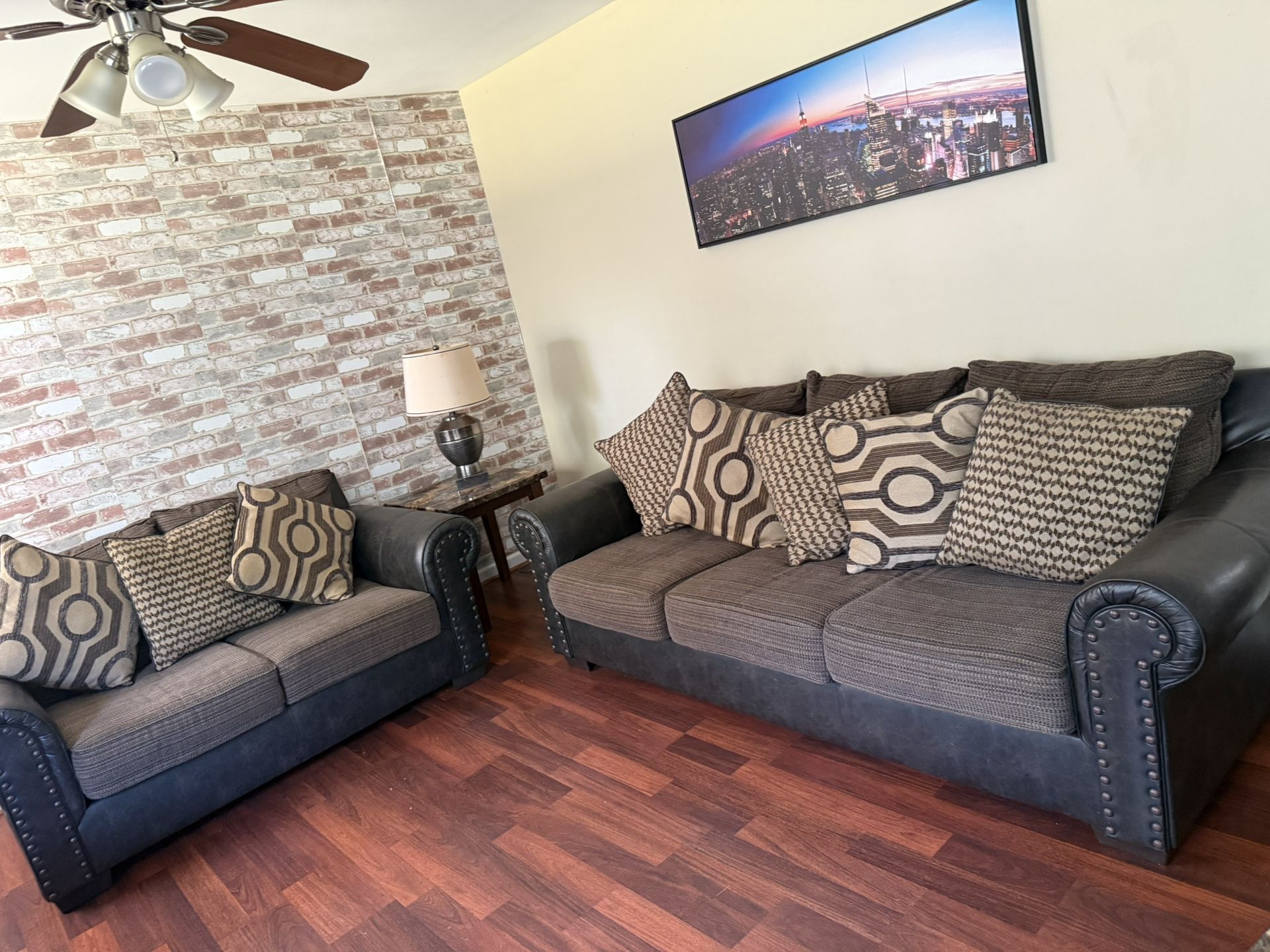 Couch And Love Set very good Condition And No Pets No Smoke