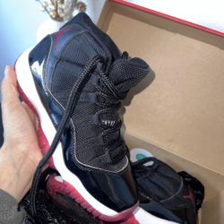Jordan 11 retro  4y