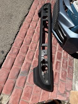 Ford Bronco front bumper 2021-25
