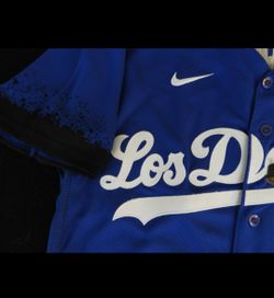 Los Dodgers URIAS JERSEY Sizes Available for Sale in Orange