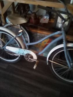 Huffy 24" girls beach cruiser bike