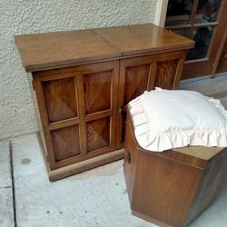 Maquina Para Cozer/Sewing Machine With Cabinet 