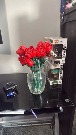 Fully Built Flower Bouquet(Comes With Vase)