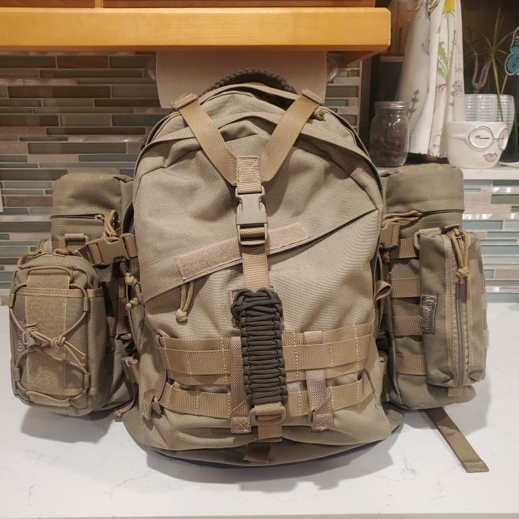 MAXPEDITION VULTURE II 3 DAY BACKPACK 2 Water Bottle Pouches 2 Extra Pouches Molle Straps for Sale in San Fernando CA OfferUp