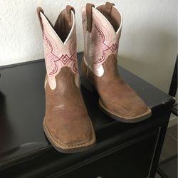 Ariat boot size 1 Kids 