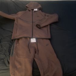nike tech sweatsuit brand new 