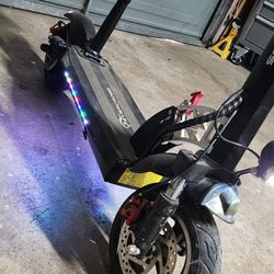 E-SCOOTERS 
