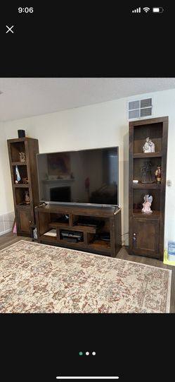Beautiful Wood Entertainment Unit 