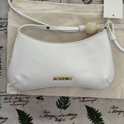 Jacquemus Le Bisou Perle Leather White Shoulder Bags