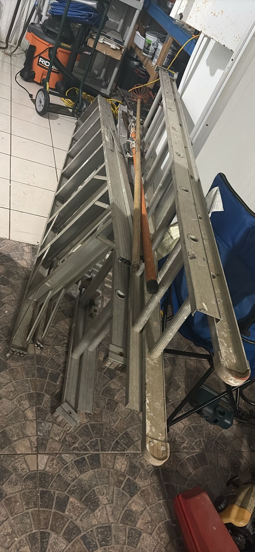 Aluminum Ladders 20 Ft 80 Each