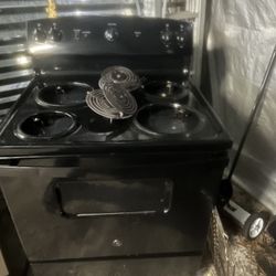 GE Electric Stove