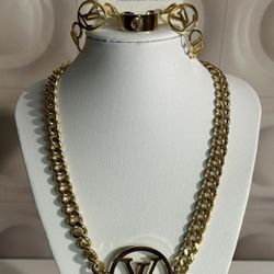 💐Summertime Fashion🌷Ladies Necklace Set 4 pc