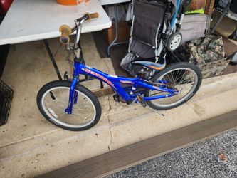 HUGE GARAGE/MOVING SALE  2 COUR LASALLE  PALOS HILLS IL  9 TO 5