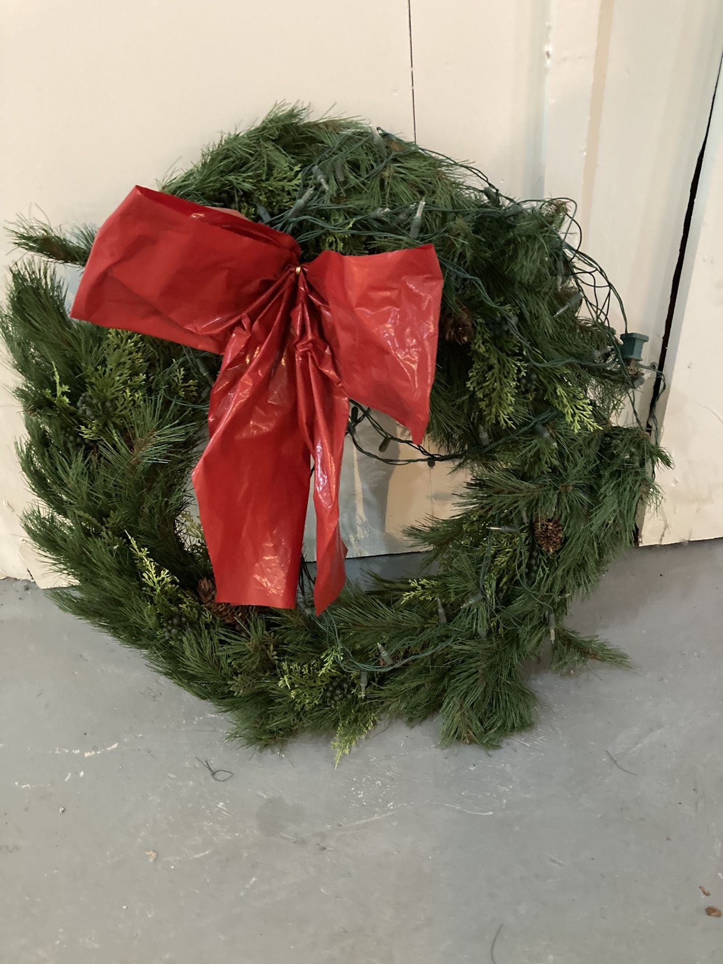 28” Green Artificial Christmas Wreath …. Read Description