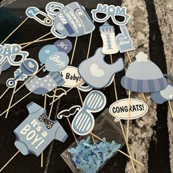 20 Pieces Baby Boy Photo Props W/ Free Table  Confetti 