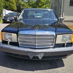 Black Royal King 1990 Mercedes Benz 420 SEL