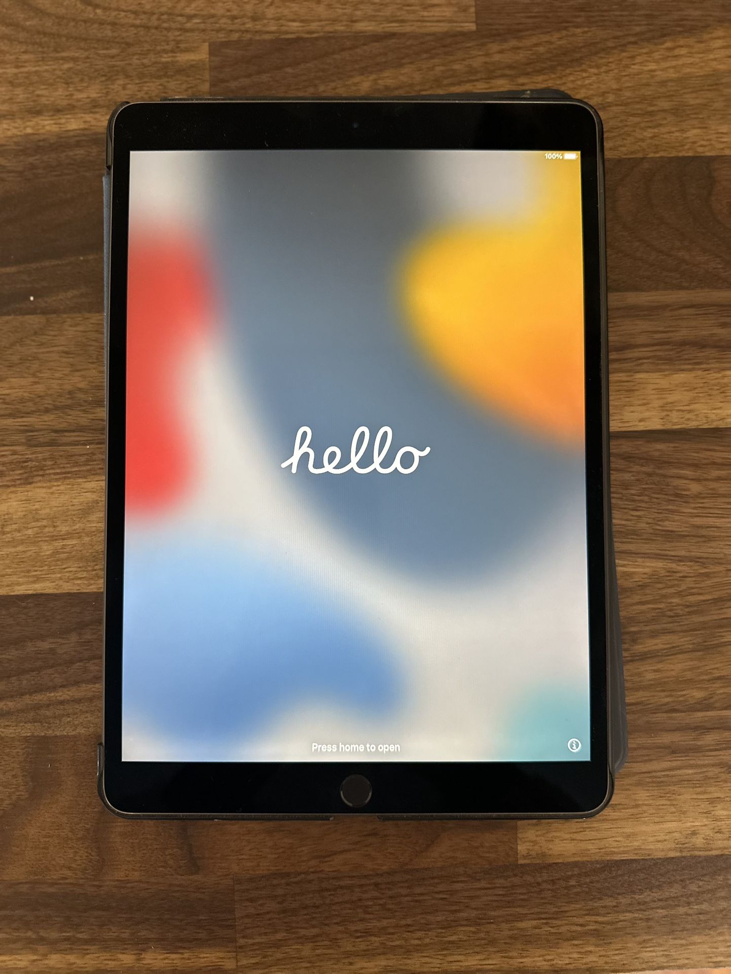 Apple iPad Air (3rd Gen, 10.5”) – Clean & Ready to Use!
