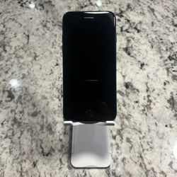 Apple iPhone Se (3rd Gen) Black 64gb Fully Unlocked With Warranty