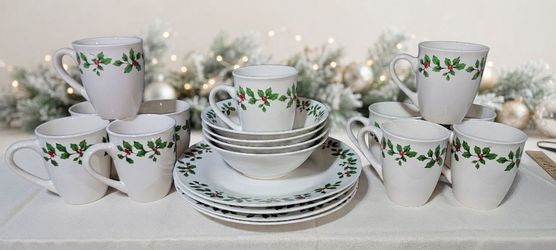 Christmas Holly Berry Dinnerware Set (Total 19 Pieces)