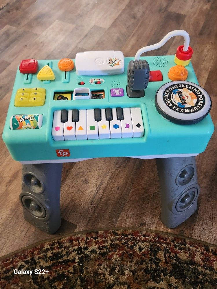 Toddler D.J Table