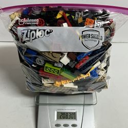 2.8 Lbs Of Miscellaneous Legos