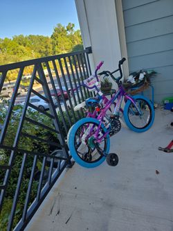 Kids Purple Bike with Training Wheels