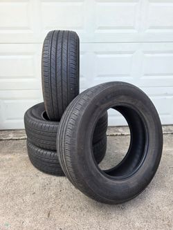 255/65R18 Michelin Primacy All Season tires