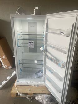 Frigidaire 20 Cu. Ft. Single-Door Refrigerator 33-Inch Wide in White - FRAE2024AW