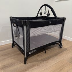 Graco Pack N Play + Bassinet (Black Striped) Newborn Baby / Toddler Travel Bed, Mini Crib + Play Yard, Play Pen