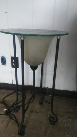 Tulip shape end Table