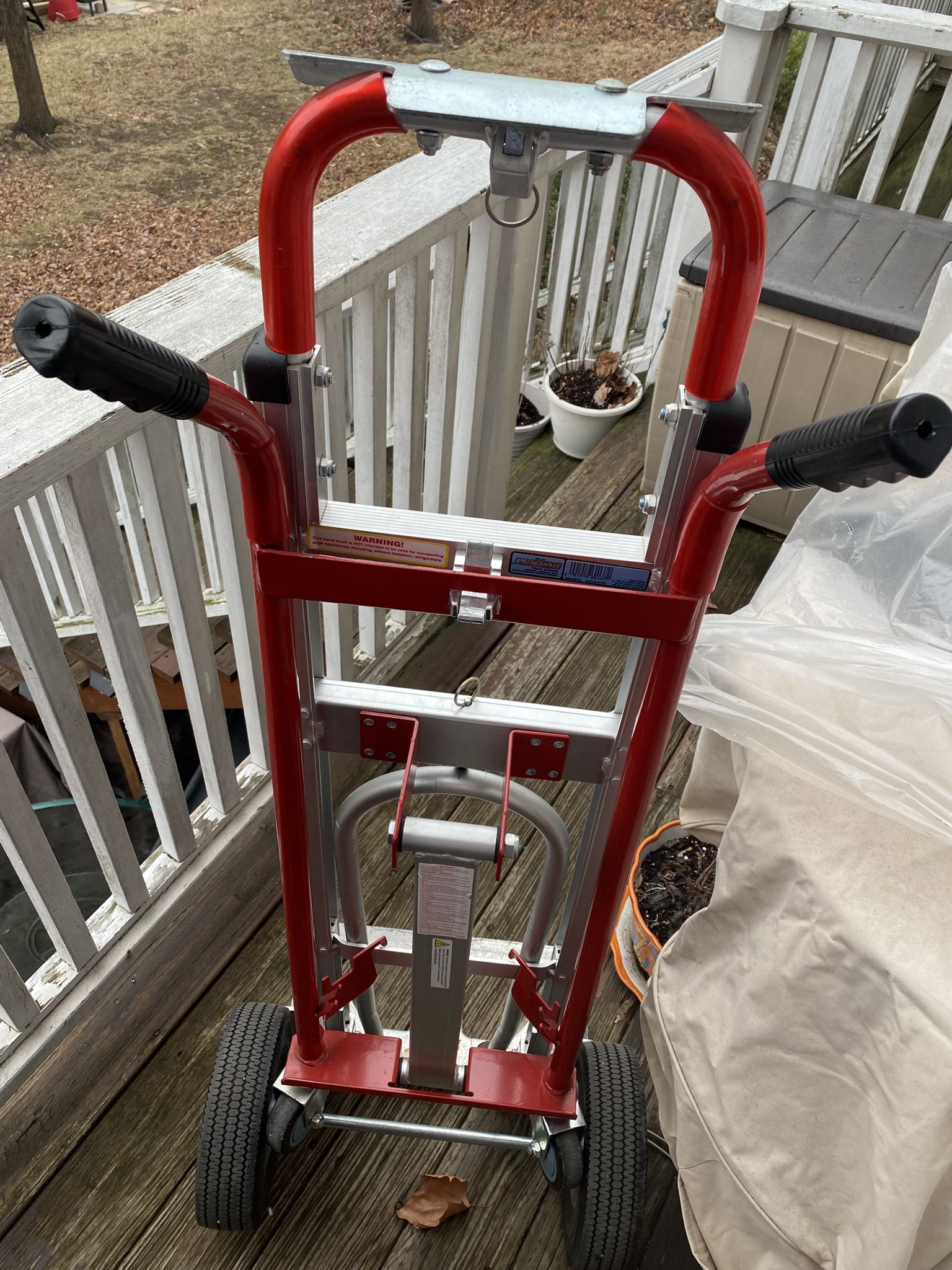 Hand truck- Milwaukee - 1,000 lbs. Capacity 4-in-1 Hand Truck